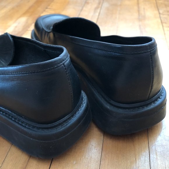 Black leather loafer by Charles David, square toe, size 6 (fits like 7) - Picture 3 of 3